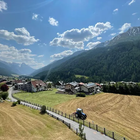 Aparthotel Mountain Residences 4*