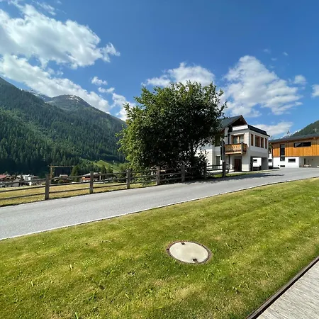 Mountain Residences Aparthotel 4*