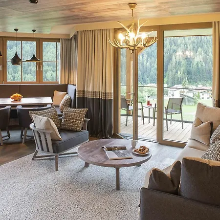 Aparthotel Mountain Residences 4*