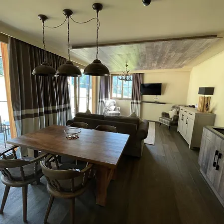 Mountain Residences 아파트호텔 장크트안톤암아를베르크
