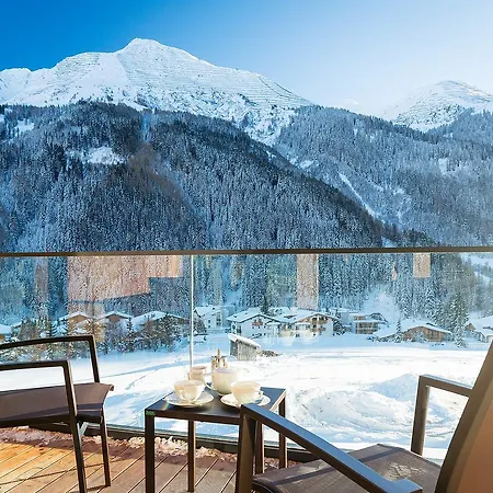 Mountain Residences 아파트호텔 장크트안톤암아를베르크
