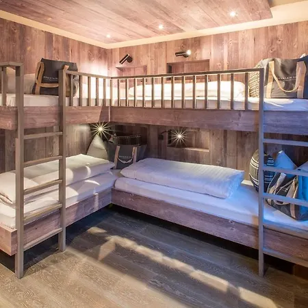 Mountain Residences 아파트호텔 장크트안톤암아를베르크